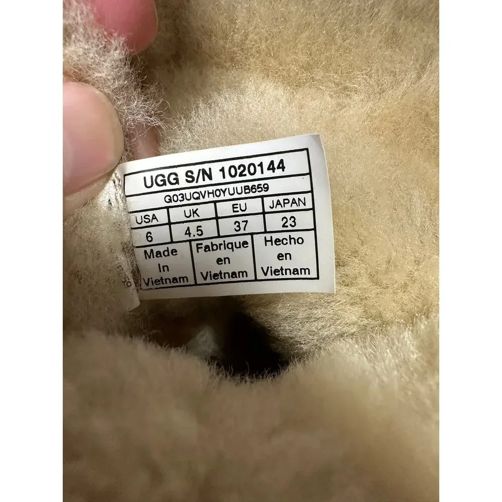 NWT UGG Naiyah Boots Chestnut Size 7